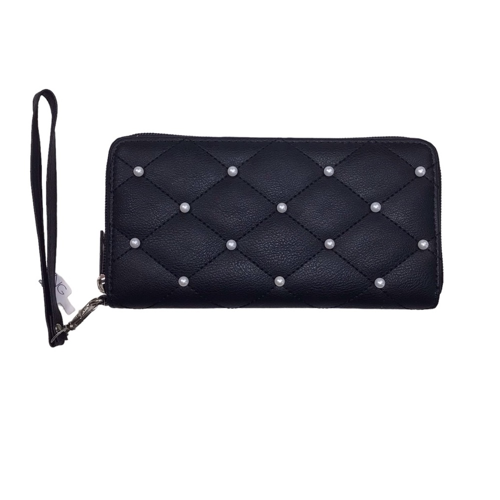 NWT Pearl Studded Black Quilted Wristlet